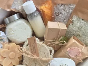 Leia mais sobre o artigo Faça você mesma: Presenteie quem você ama com Box de Produtos Cosméticos Artesanais