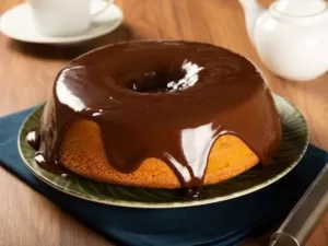 Leia mais sobre o artigo Bolo de Cenoura com Cobertura de Chocolate