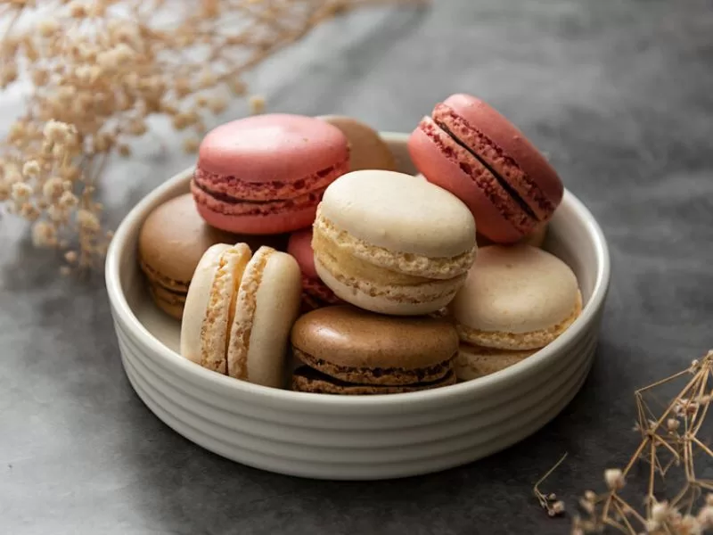 Você está visualizando atualmente Macarons delicados de Amêndoas com toque de Baunilha