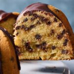 Bolo Bundt de Chocolate com Gotas de Chocolate