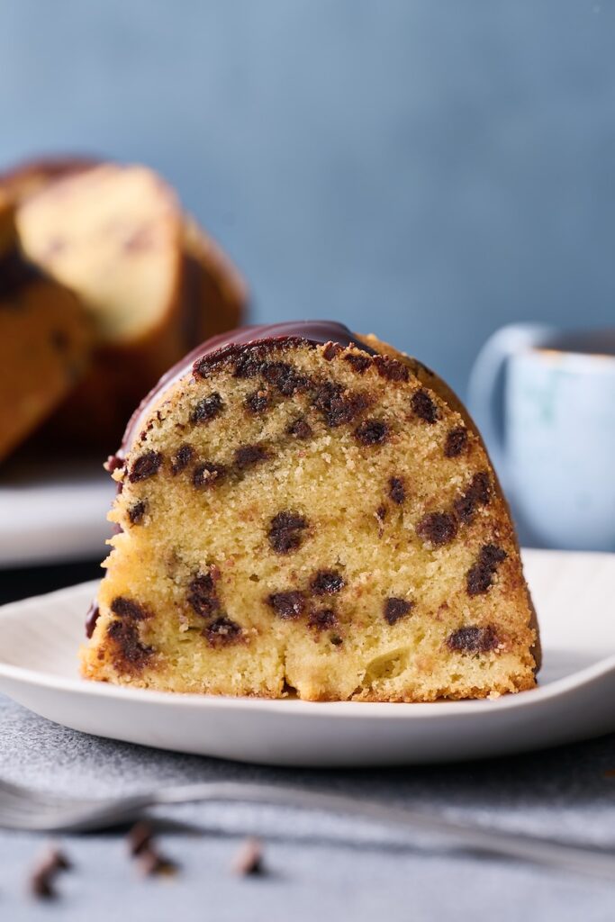 Bolo Bundt de Chocolate com Gotas de Chocolate